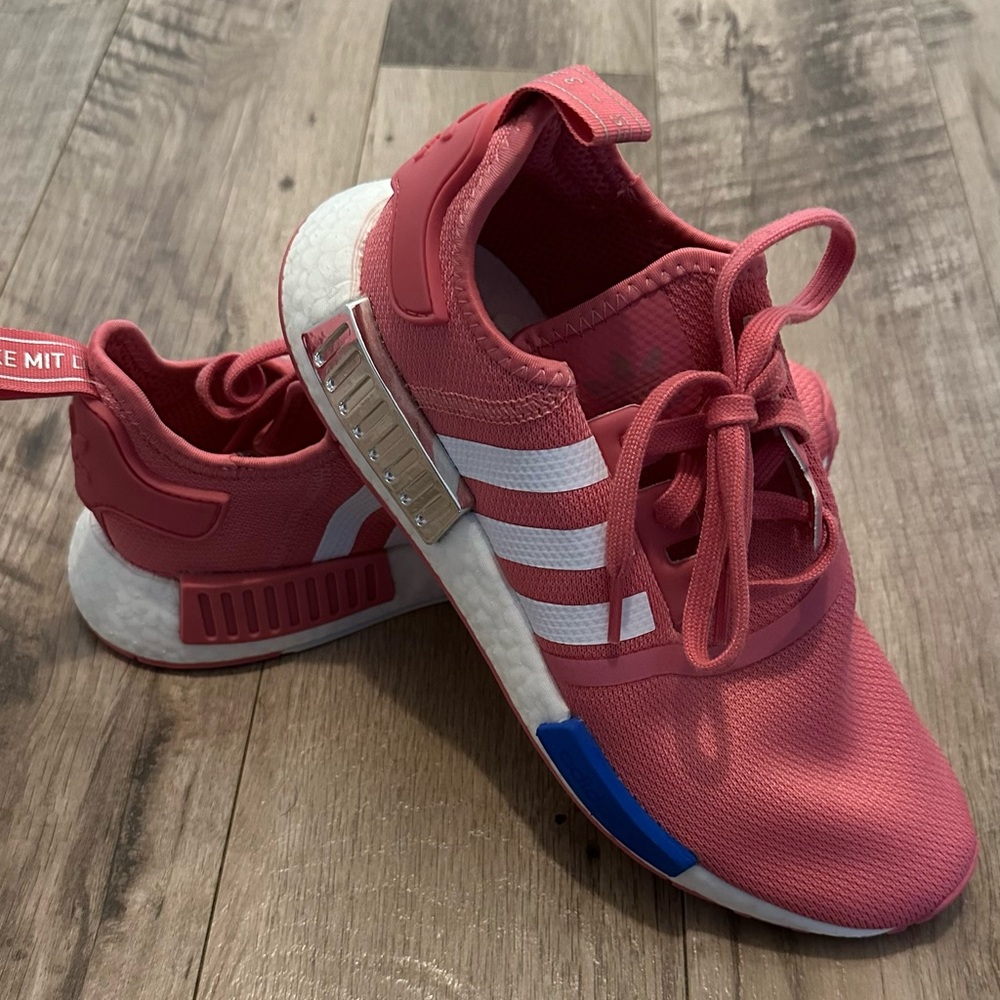 Women's Adidas NMD R1 Sneakers